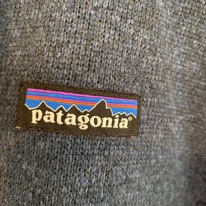 Patagonia mock neck, half zip, classic sweater.